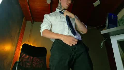 daviid_huge online show from May 24, 3:36 am