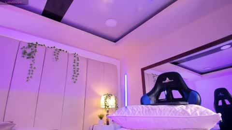 dayanne1 online show from January 10, 5:24 am