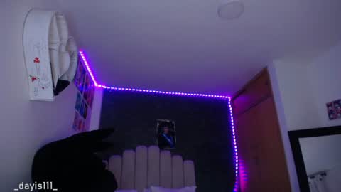  Dayis  online show from June 17, 2:05 am