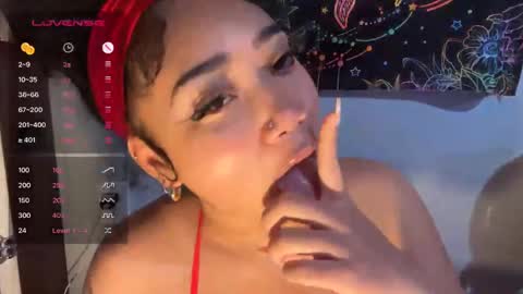 Snapshot of dayqueen1 chatting on September 18, 6:06 am dayqueen1 online show from September 18, 6:06 am