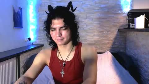 dean_raven online show from March 13, 4:27 am