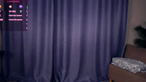 Charlie 18yo online show from November 28, 5:59 am