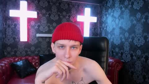 dearboyy_ online show from February 22, 8:11 pm