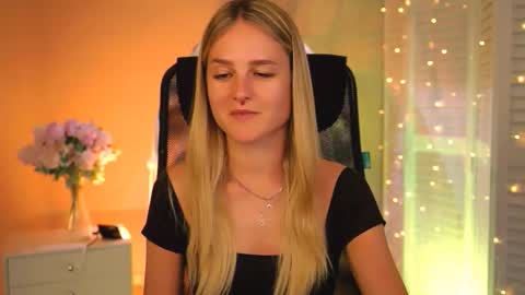 Debora online show from March 28, 8:27 am