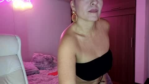 DeboraMom online show from March 30, 11:38 pm