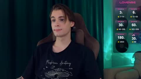 Samuel online show from April 21, 5:42 pm