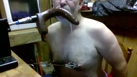 Snapshot of deepthroat227 chatting on January 16, 5:33 pm Deepthroat My Big Dildos online show from January 16, 5:33 pm