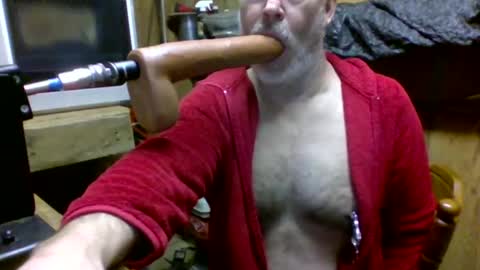 Snapshot of deepthroat227 chatting on February 18, 4:47 pm Deepthroat My Big Dildos online show from February 18, 4:47 pm