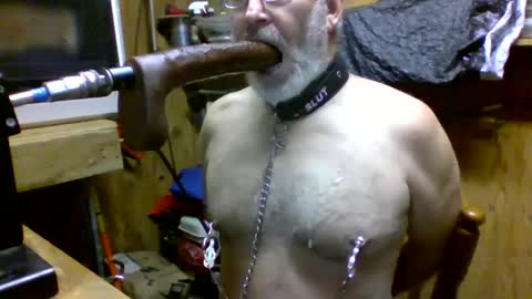 Snapshot of deepthroat227 chatting on February 3, 10:11 pm Deepthroat My Big Dildos online show from February 3, 10:11 pm