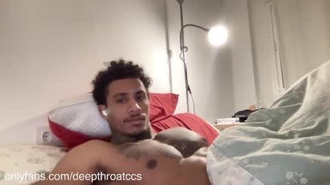 Snapshot of deepthroatfucker_ccs chatting on December 24, 1:39 pm deepthroatfucker_ccs online show from December 24, 1:39 pm