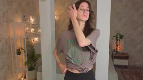 Snapshot of defeded_lovee chatting on September 24, 7:42 pm Amy online show from September 24, 7:42 pm