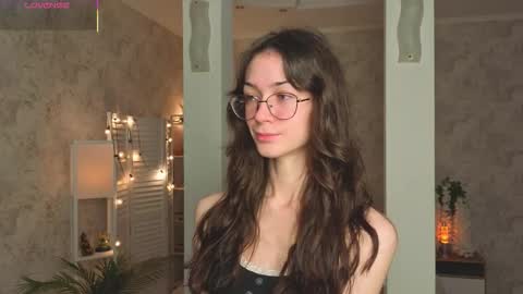 Snapshot of defeded_lovee chatting on October 9, 8:14 pm Amy online show from October 9, 8:14 pm