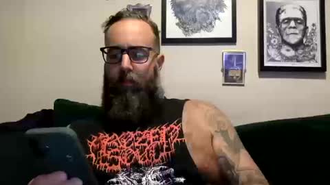Snapshot of deftones217 chatting on October 17, 6:12 pm Jack online show from October 17, 6:12 pm