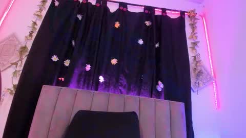 Snapshot of deisyharper chatting on September 19, 5:55 am deisyharper online show from September 19, 5:55 am