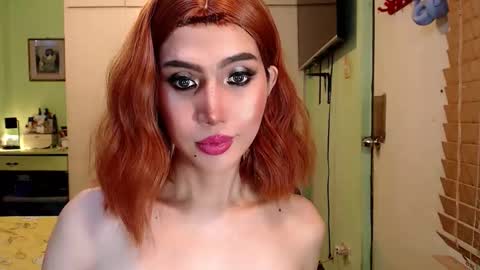 Snapshot of deliciosats chatting on October 10, 1:55 am Mercedes online show from October 10, 1:55 am