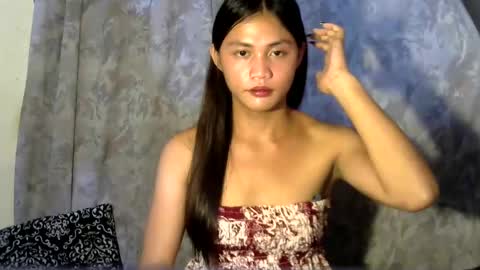 deliciouscum_rhianna online show from May 20, 11:33 pm