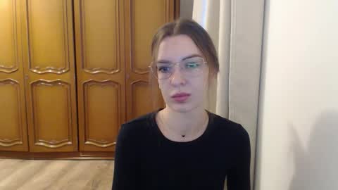 Aurora online show from November 18, 6:38 am