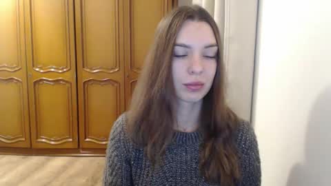 Aurora online show from November 25, 6:45 am