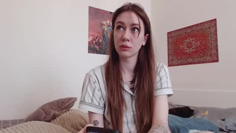 Snapshot of demiamour chatting on February 26, 9:01 am Demi. not your babybabebb and other shit online show from February 26, 9:01 am