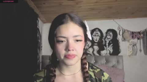 olviia online show from May 26, 5:46 am