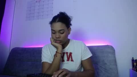 Snapshot of dena_k_ chatting on October 10, 10:21 am Dena k s online show from October 10, 10:21 am