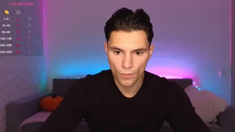 Den online show from November 10, 8:17 am