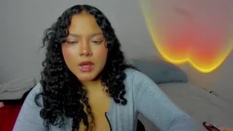 Dephne online show from March 8, 5:33 am