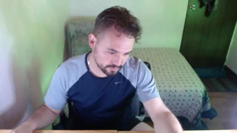 Dereck Mills3 online show from March 18, 2:17 am