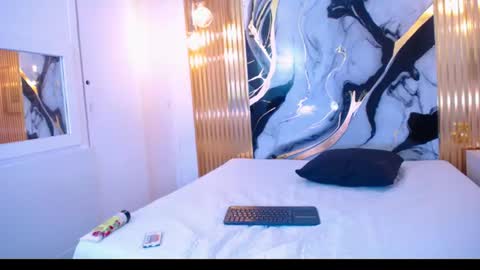 Dereck online show from July 11, 7:56 am