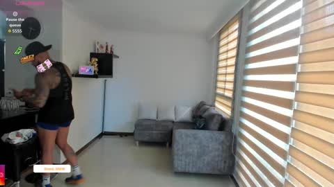 dereckgreen online show from February 9, 8:33 pm