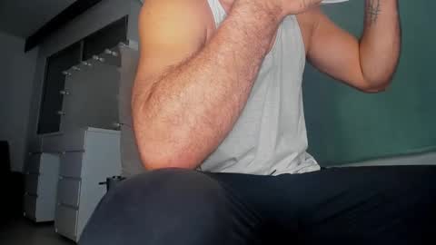 dereckhardd online show from March 9, 7:24 am