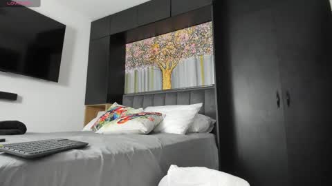 Snapshot of derek_hussain chatting on February 27, 9:58 pm Derek Hussain online show from February 27, 9:58 pm