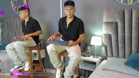 Snapshot of derek_hussain chatting on December 22, 11:11 am Derek Hussain online show from December 22, 11:11 am