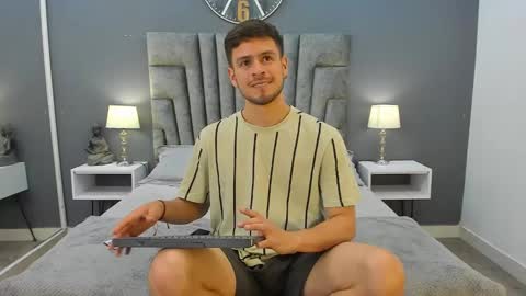 Snapshot of derek_hussain chatting on December 26, 7:49 pm Derek Hussain online show from December 26, 7:49 pm