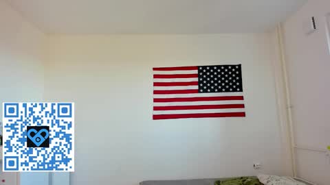 Derek online show from September 29, 12:37 pm