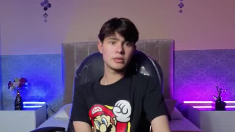 derek_sinn online show from February 27, 8:34 pm