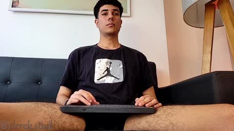 Derek independent model  online show from December 18, 5:00 pm