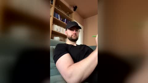 derkleinerabauke online show from April 20, 4:10 pm