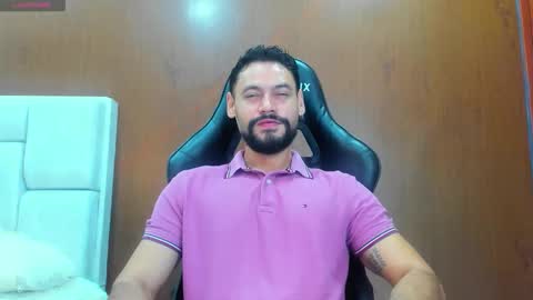 DerryBigger CM online show from November 20, 3:31 pm