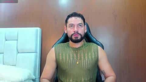 DerryBigger CM online show from October 20, 3:17 pm