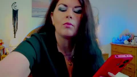 HellenMoon online show from July 24, 9:17 am