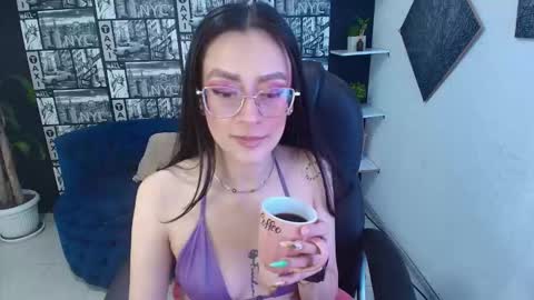 Desiring Angel online show from November 6, 4:15 am