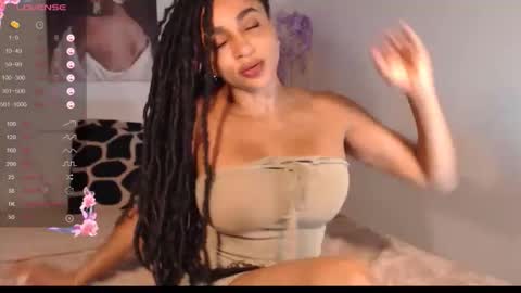 Destinne Mill online show from April 8, 1:36 pm