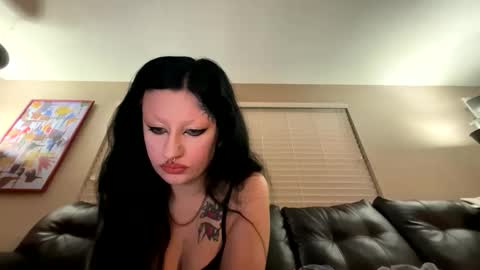 Liv Vermillion online show from February 21, 8:50 am