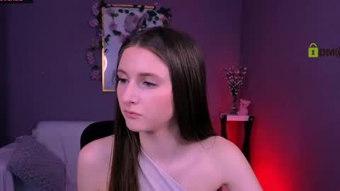 devil_moon_ online show from March 18, 9:09 pm