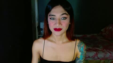 Wanda Maximoff  IG rxnnmts  online show from December 2, 6:05 pm