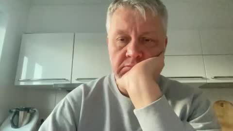 Devon online show from December 16, 8:20 am