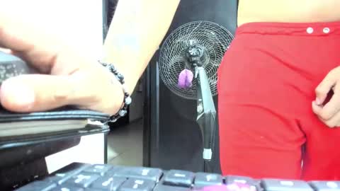 thumb up me please its important online show from February 8, 8:51 am