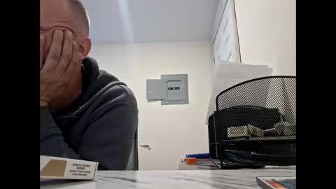 deznuts130 online show from February 15, 7:10 am