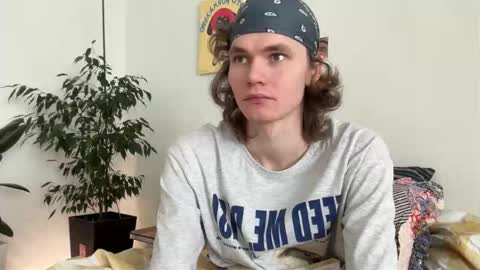 Di Alex online show from February 7, 9:45 am